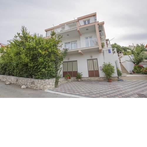 Apartments with a parking space Mastrinka (Ciovo) - 11283
