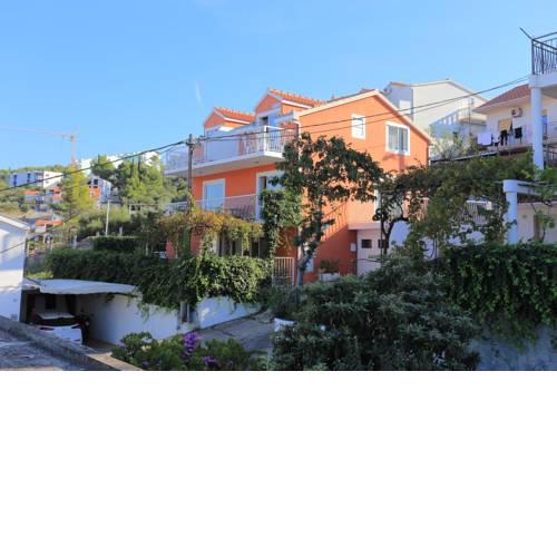 Apartments with a parking space Mastrinka (Ciovo) - 2042