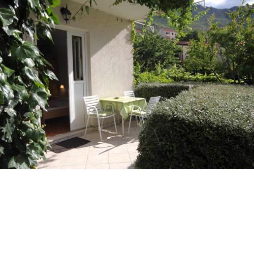 Apartments with a parking space Mlini (Dubrovnik) - 8834