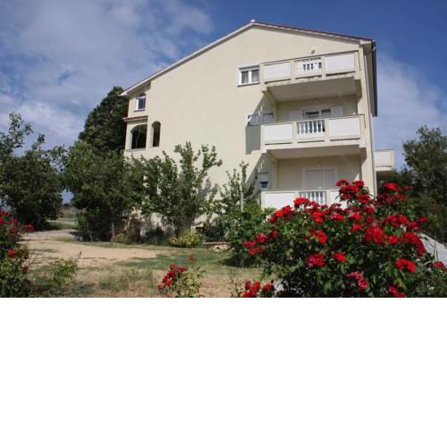 Apartments with a parking space Mundanije (Rab) - 4953