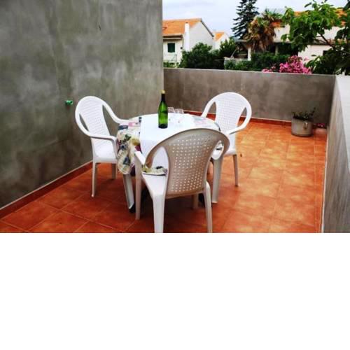 Apartments with a parking space Murter - 17059