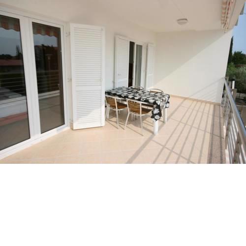 Apartments with a parking space Novalja (Pag) - 6398