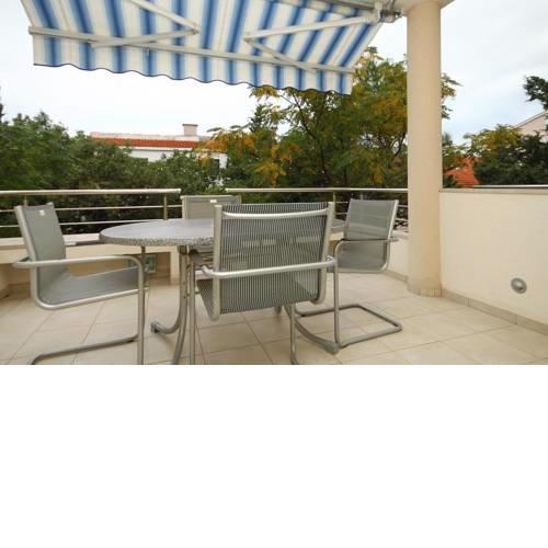 Apartments with a parking space Novalja (Pag) - 9413