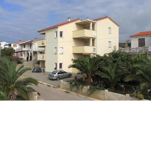 Apartments with a parking space Novalja (Pag) - 9417