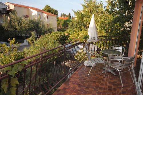 Apartments with a parking space Novigrad - 7120