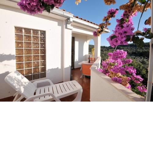 Apartments with a parking space Okrug Donji (Ciovo) - 13732
