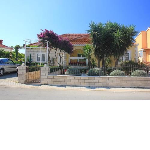 Apartments with a parking space Orebic (Peljesac) - 4580