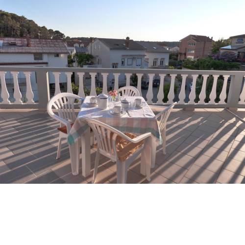 Apartments with a parking space Palit (Rab) - 14996