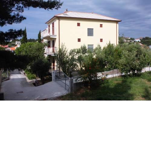 Apartments with a parking space Palit (Rab) - 5048