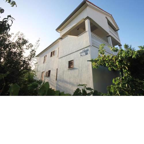 Apartments with a parking space Peroj (Fazana) - 2236