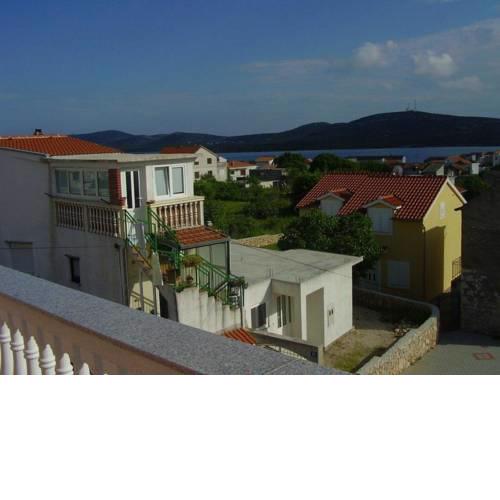 Apartments with a parking space Pirovac (Sibenik) - 15271