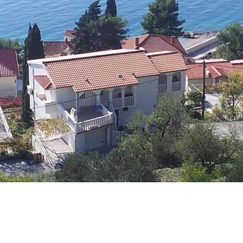 Apartments with a parking space Pisak (Omis) - 5975