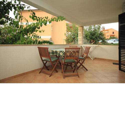 Apartments with a parking space Pjescana Uvala (Pula) - 7349