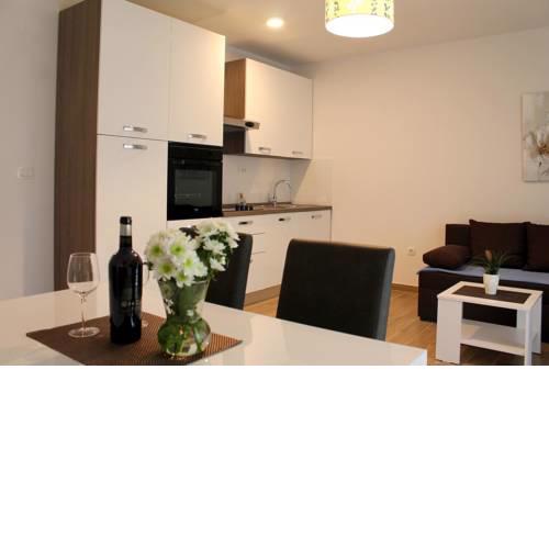 Apartments with a parking space Podaca (Makarska) - 15475
