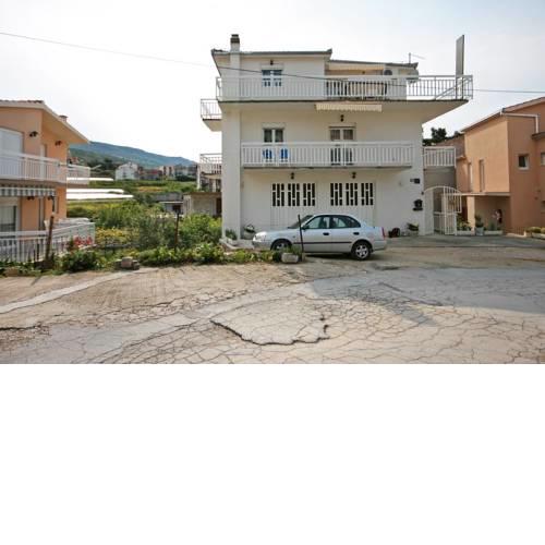 Apartments with a parking space Podstrana (Split) - 4849