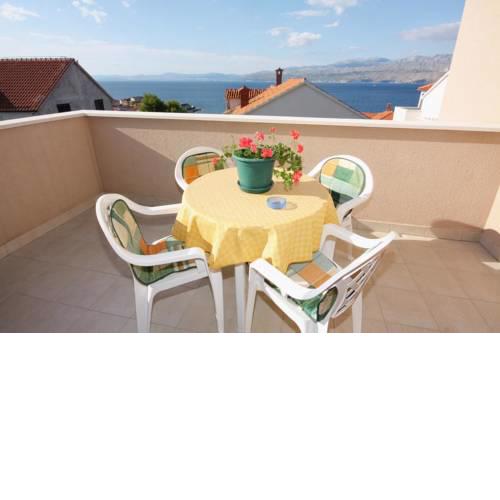 Apartments with a parking space Postira (Brac) - 5617