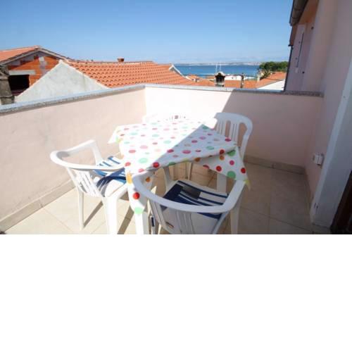 Apartments with a parking space Preko (Ugljan) - 8434