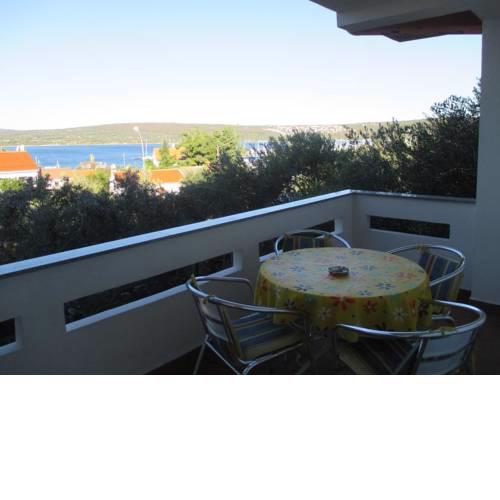 Apartments with a parking space Punat (Krk) - 5357