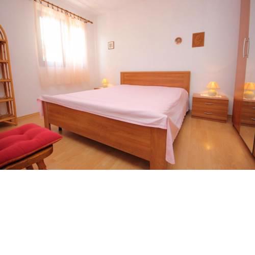 Apartments with a parking space Rastici (Ciovo) - 8438