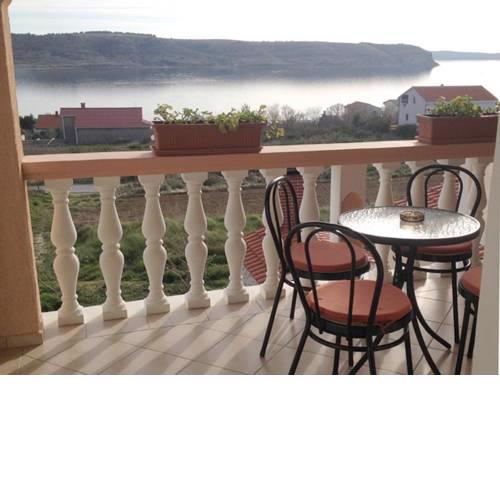 Apartments with a parking space Rtina - Miocici (Zadar) - 13072