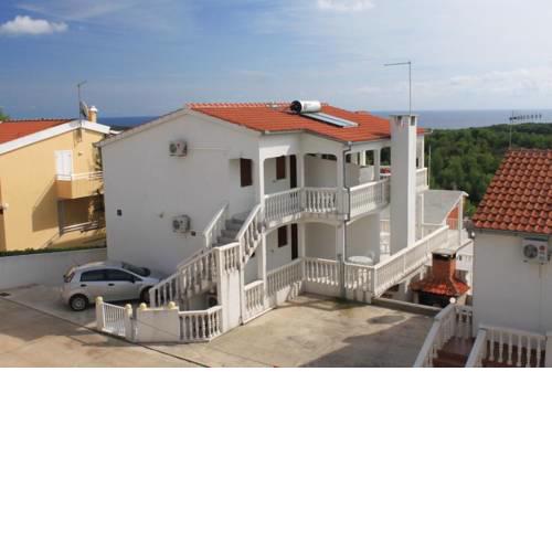 Apartments with a parking space Rukavac (Vis) - 8837
