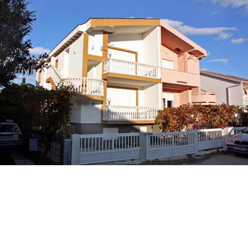 Apartments with a parking space Sabunike (Zadar) - 5832