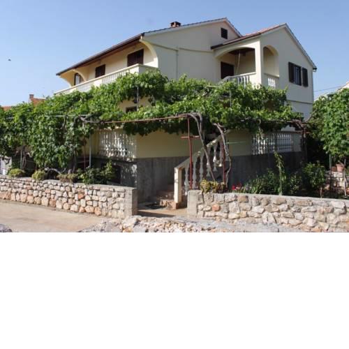 Apartments with a parking space Sali (Dugi otok) - 8136