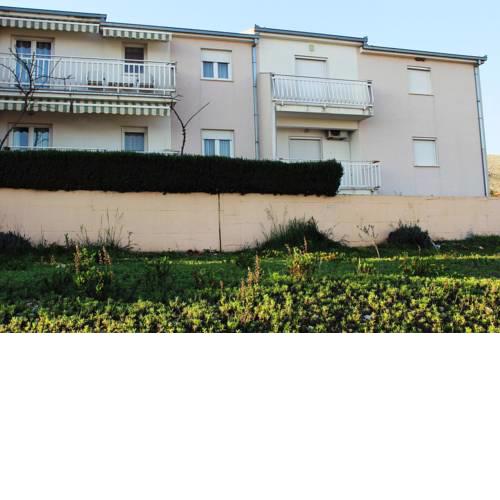 Apartments with a parking space Seget Donji (Trogir) - 11171