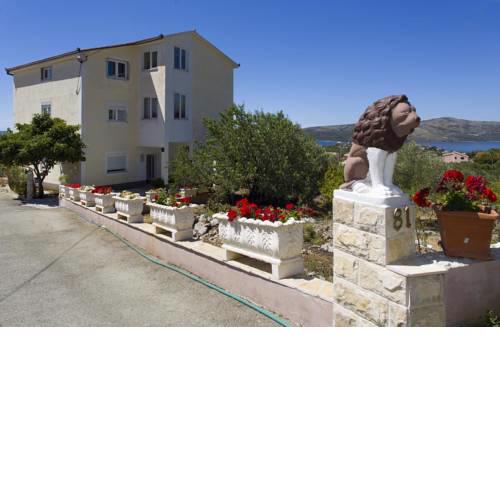 Apartments with a parking space Seget Vranjica (Trogir) - 12612