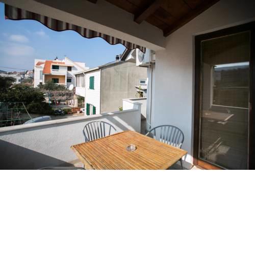 Apartments with a parking space Slatine (Ciovo) - 17341
