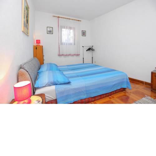 Apartments with a parking space Slatine (Ciovo) - 2566
