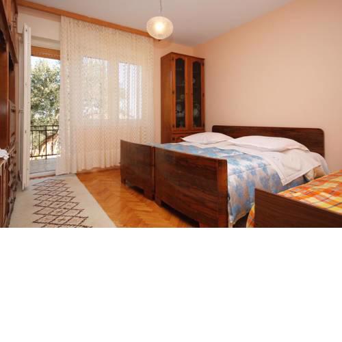 Apartments with a parking space Slatine (Ciovo) - 5998
