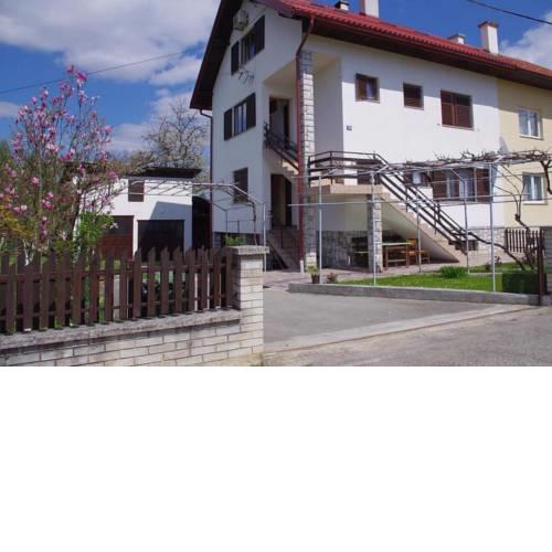 Apartments with a parking space Slunj (Plitvice) - 17610