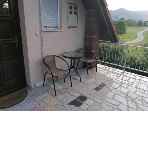 Apartments with a parking space Smoljanac (Plitvice) - 14979
