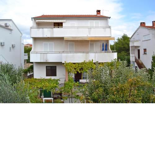 Apartments with a parking space Srima - Vodice (Vodice) - 15449