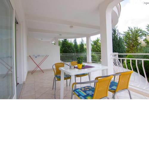Apartments with a parking space Stranici (Porec) - 7105