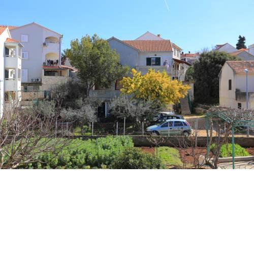 Apartments with a parking space Supetar (Brac) - 16653