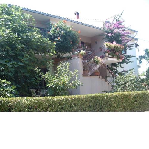 Apartments with a parking space Supetar (Brac) - 17045