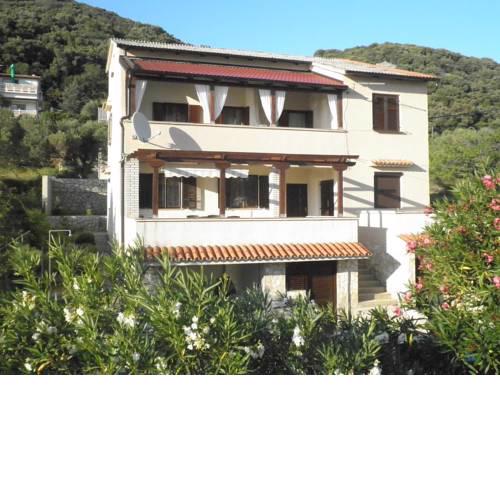 Apartments with a parking space Supetarska Draga - Donja (Rab) - 15423