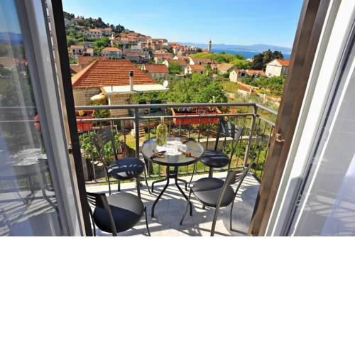 Apartments with a parking space Sutivan (Brac) - 752