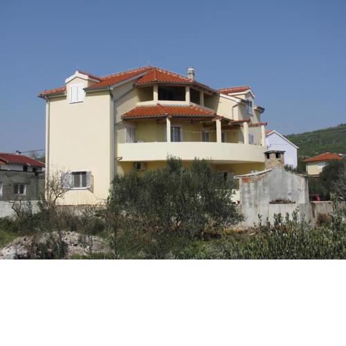 Apartments with a parking space Tribunj (Vodice) - 13174