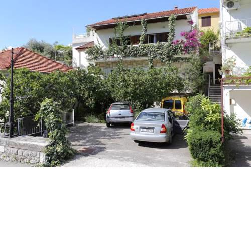 Apartments with a parking space Trpanj (Peljesac) - 10111