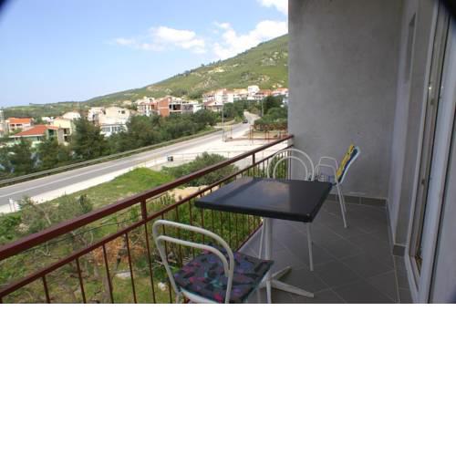 Apartments with a parking space Tucepi (Makarska) - 2676