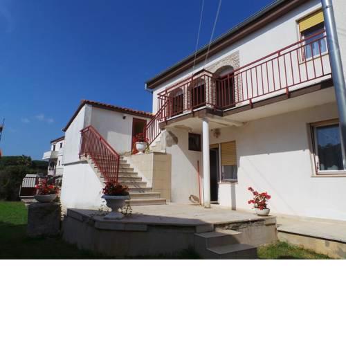 Apartments with a parking space Valbandon (Fazana) - 15386