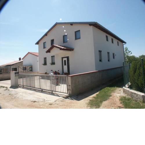 Apartments with a parking space Valbandon (Fazana) - 2310