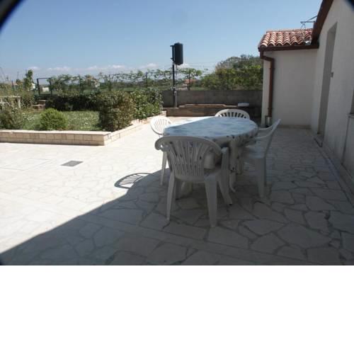 Apartments with a parking space Valbandon (Fazana) - 2311
