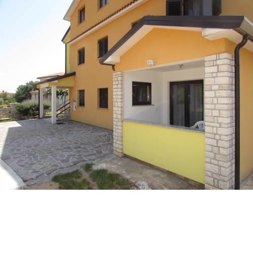 Apartments with a parking space Vilanija (Umag) - 17240