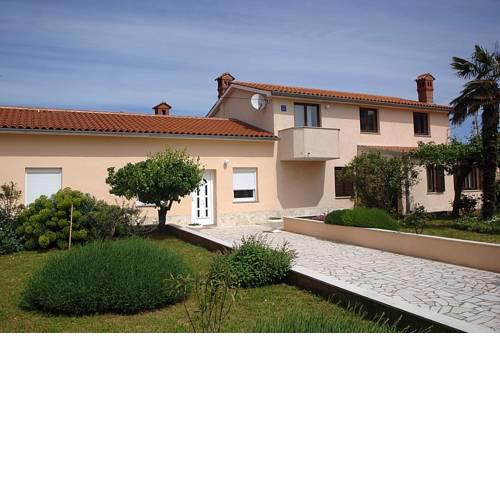 Apartments with a parking space Vodnjan (Fazana) - 11556