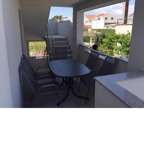 Apartments with a parking space Vrsi - Mulo (Zadar) - 15522