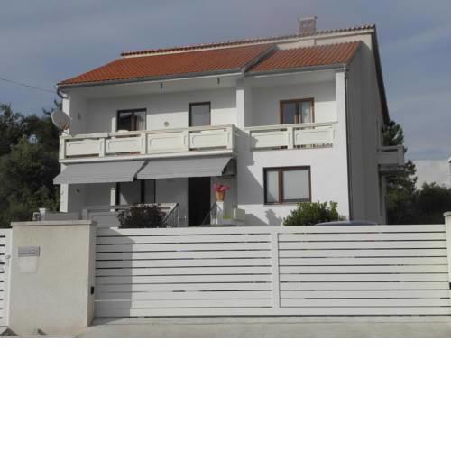 Apartments with a parking space Zadar - Diklo (Zadar) - 13399